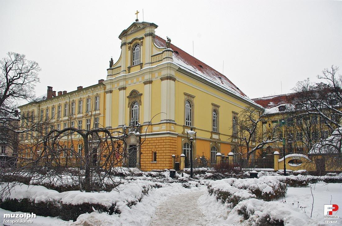 Dawny kościół i klasztor benedyktynek w Legnicy